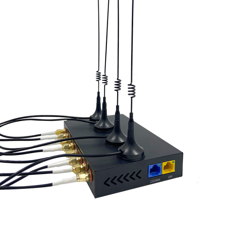 HC-G70: 2.5G WAN WiFi6 AX3000 5G 4G Vehicle Router